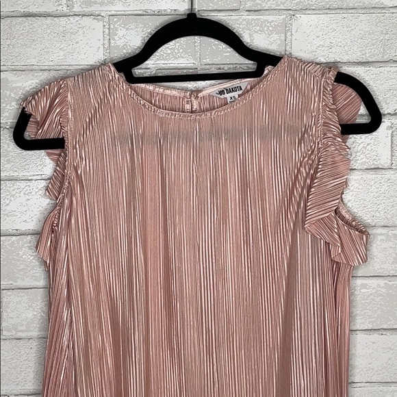 BB Dakota Cold Shoulder Pink Ruffle Blouse - Picture 4 of 14